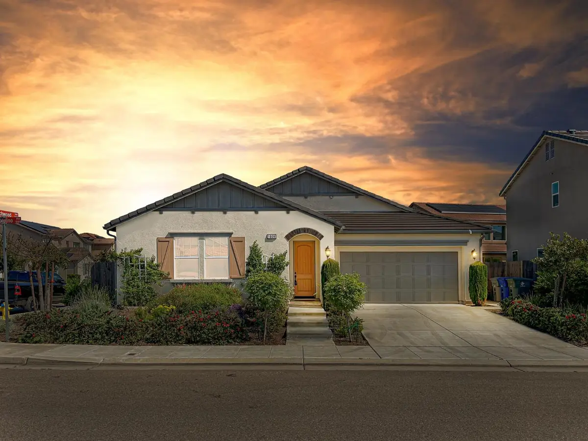 1009 El Molino Avenue, Clovis, CA 93619 - #1