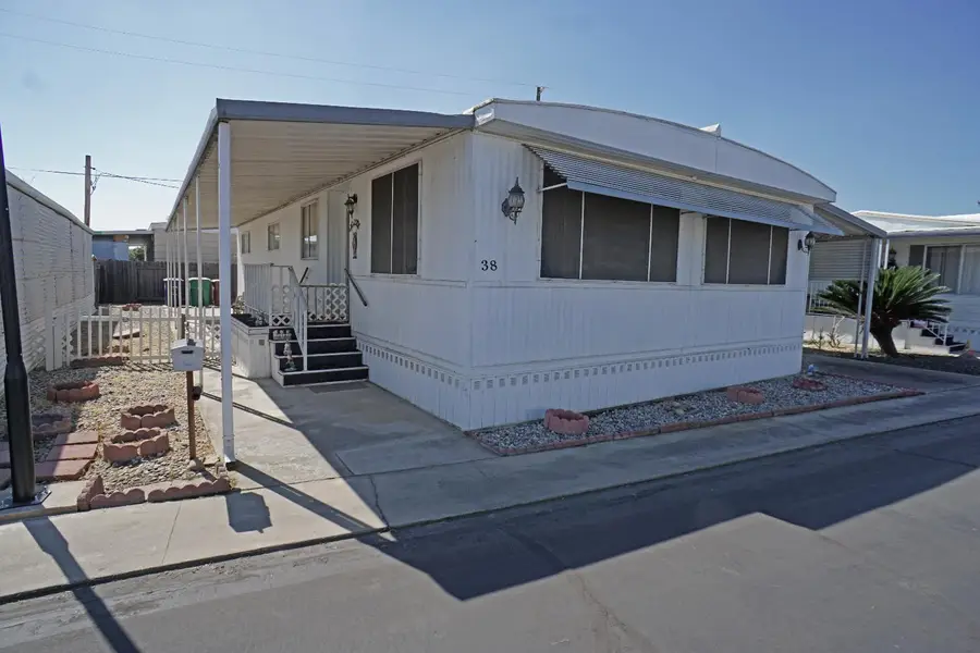 1551 6th Avenue Drive #38, Kingsburg, CA 93631 - #2