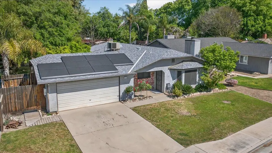 1715 Donner Avenue, Clovis, CA 93611 - #2