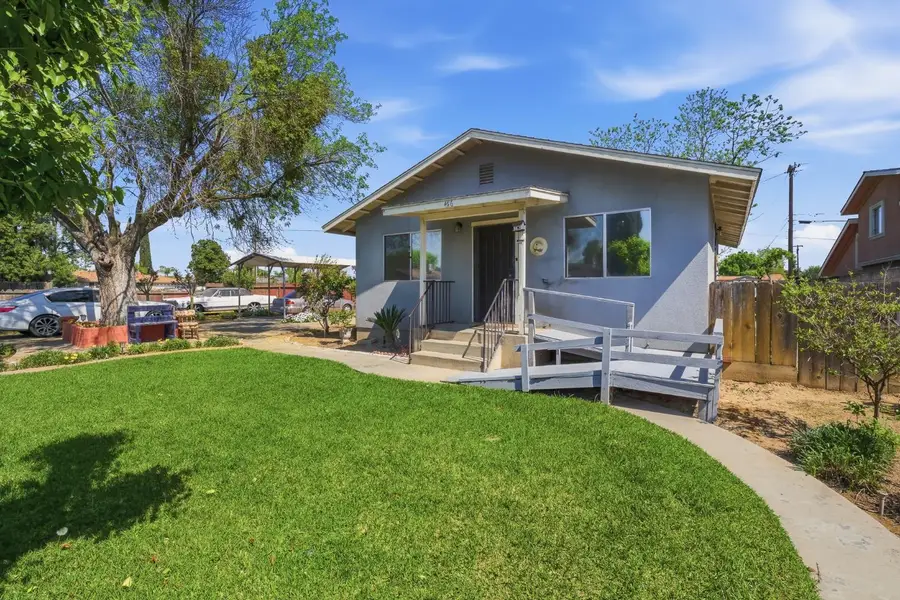 456 N Smith Avenue, Dinuba, CA 93618 - #2