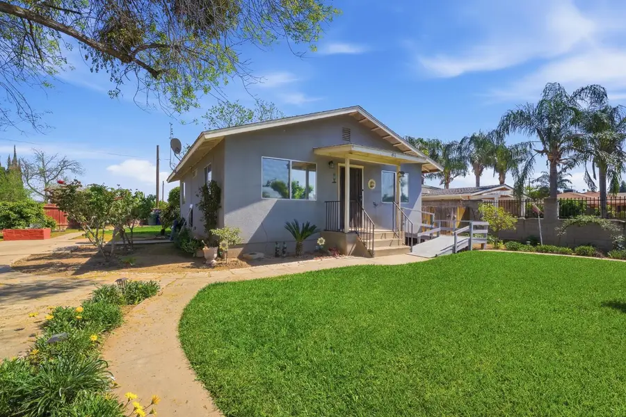 456 N Smith Avenue, Dinuba, CA 93618 - #3