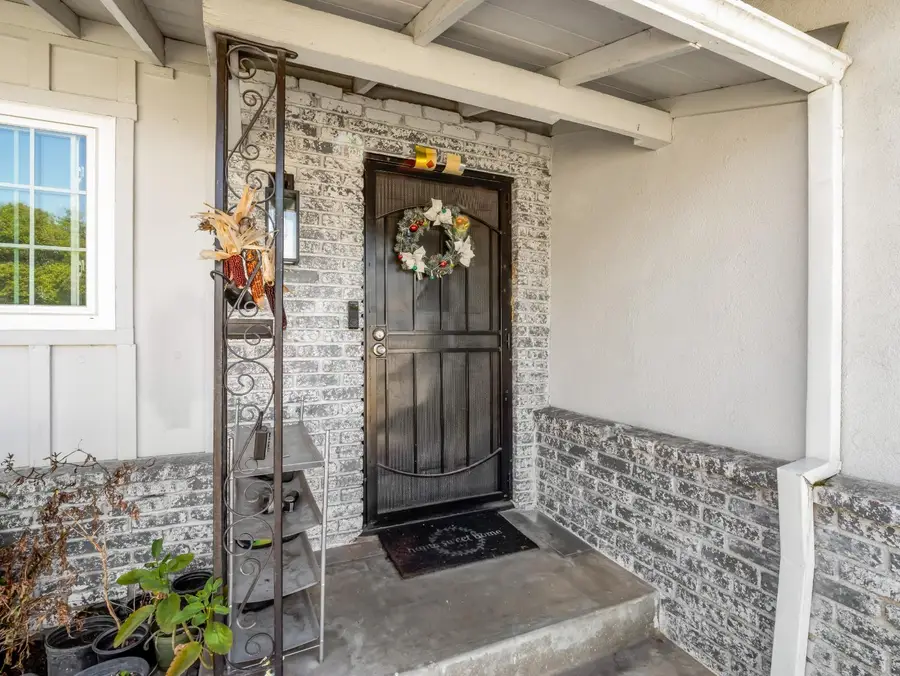 519 W Rialto Avenue, Fresno, CA 93705 - #3