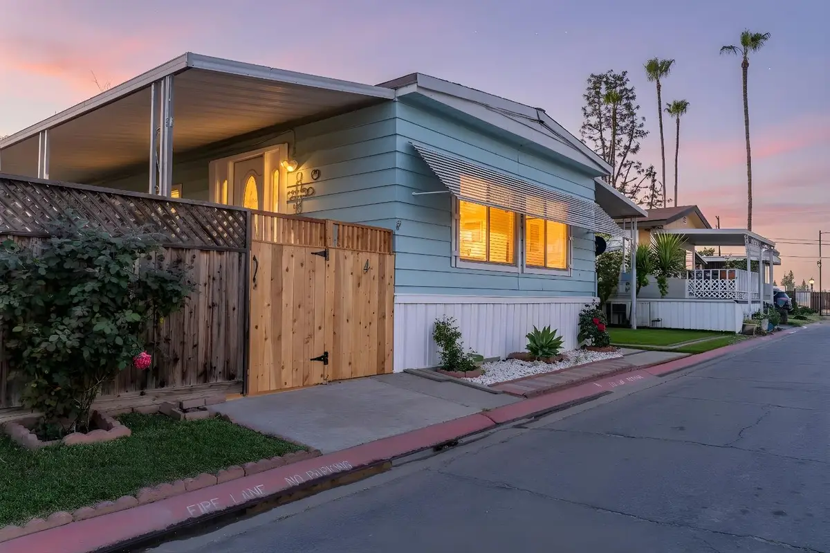 2533 W Mckinley Ave #4, Fresno, CA 93728 - #1