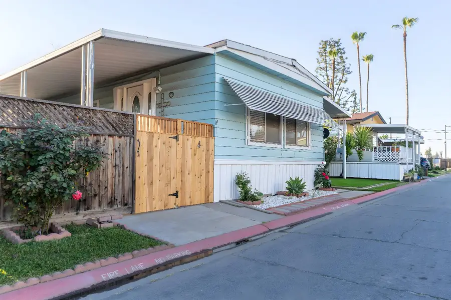 2533 W Mckinley Ave #4, Fresno, CA 93728 - #2