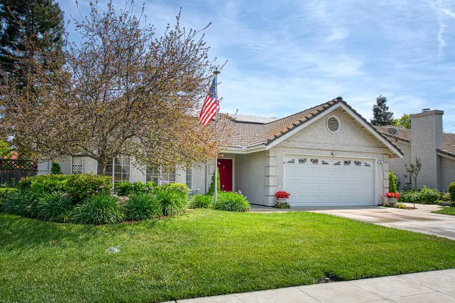 335 Mckelvy Avenue, Clovis, CA 93611 - #3