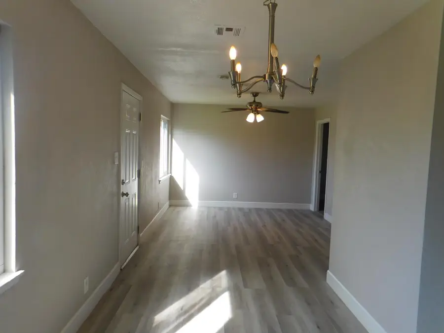 5590 E Garland Avenue, Fresno, CA 93727 - #3