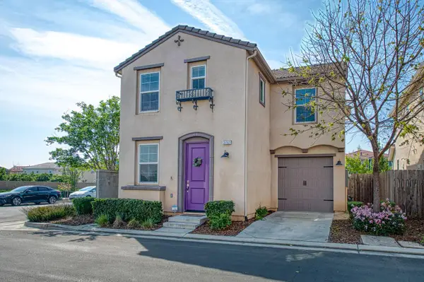 3752 Magnificent Way, Clovis, CA 93619