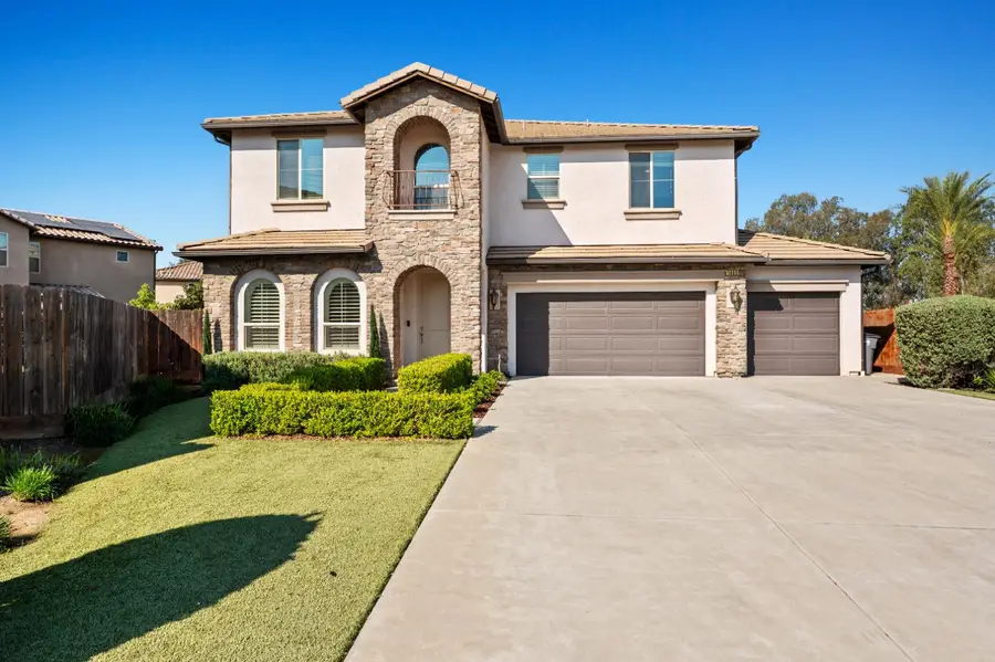 1805 E Bella Rosa Avenue, Fresno, CA 93730 - #2