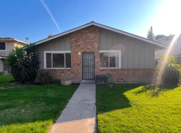 2693 W Fairmont Avenue #102, Fresno, CA 93705