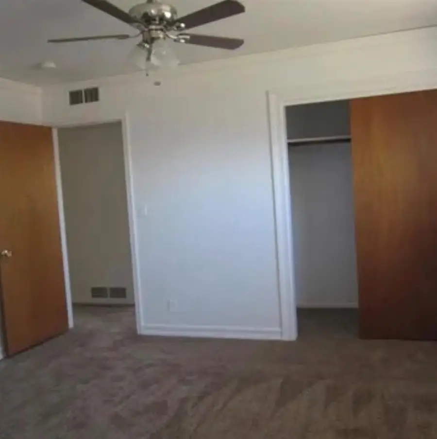 636 Newton, Dinuba, CA 93618 - #2