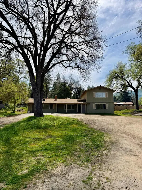 48963 River Park Road #1-3, Oakhurst, CA 93644