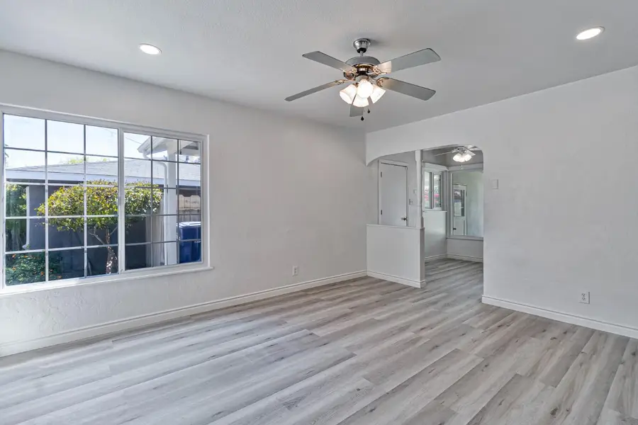 4774 Hammond, Fresno, CA 93702 - #3