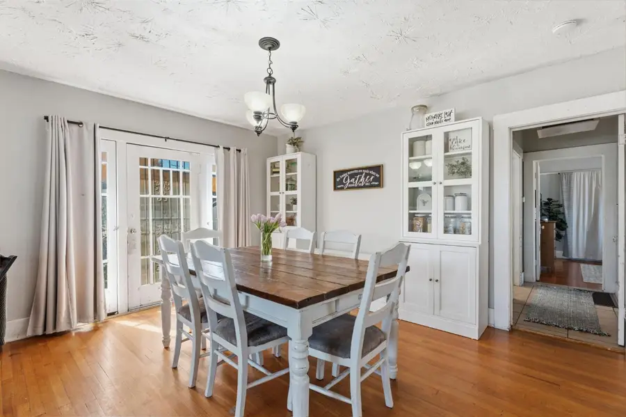 1727 N Vagedes Avenue, Fresno, CA 93705 - #3