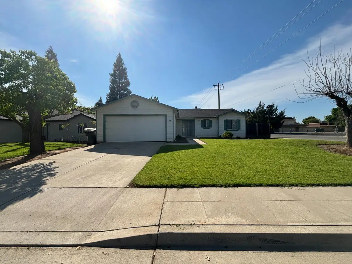 813 Morton Avenue, Sanger, CA 93657 - #1