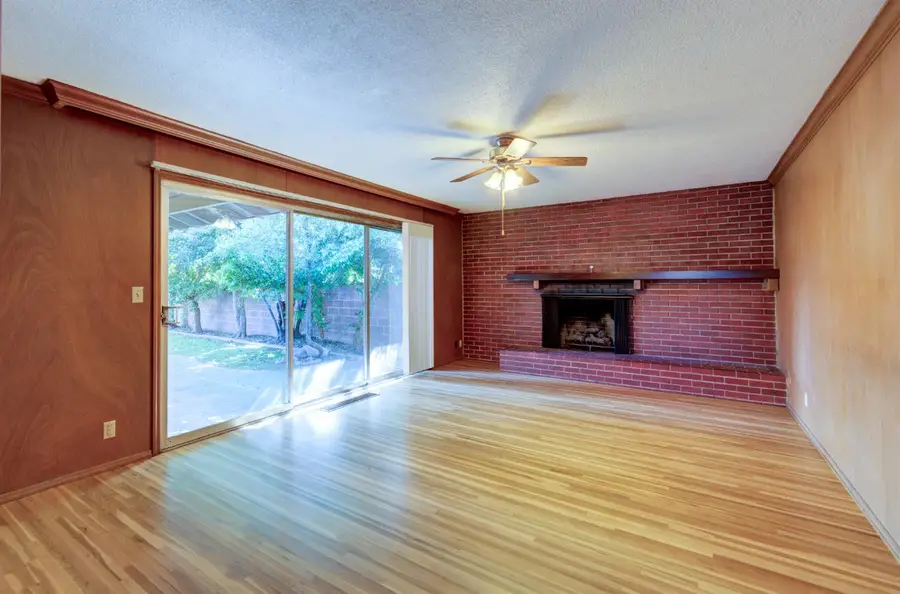 123 W Mckinley Avenue, Fresno, CA 93728 - #3