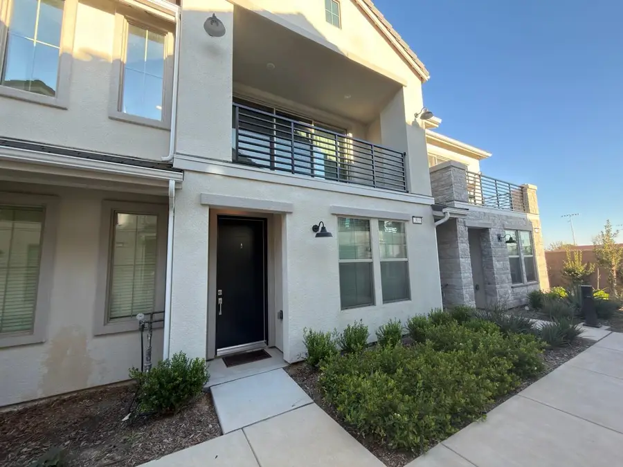 2897 E Tamarind Drive, Fresno, CA 93730 - #2