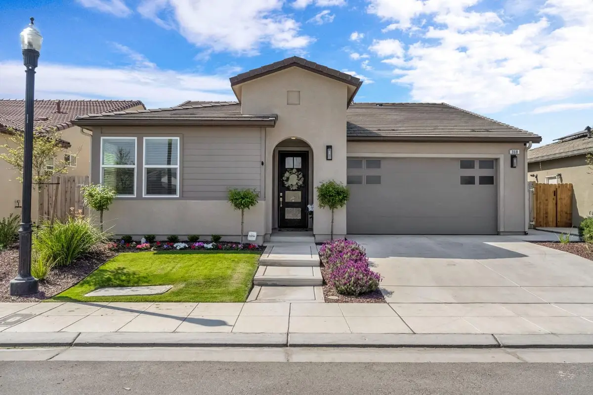 968 Pinnacle Drive W, Madera, CA 93636 - #1