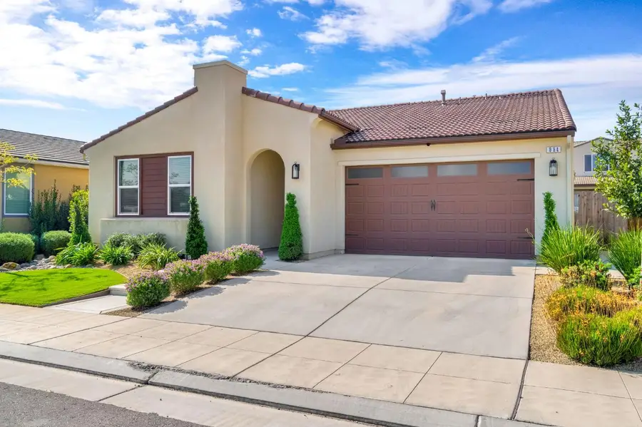 994 Groveland Avenue W, Madera, CA 93636 - #2