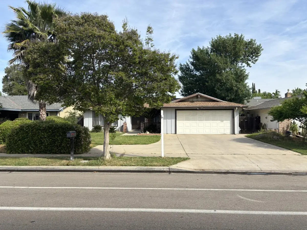 274 W Sierra Avenue, Fresno, CA 93704 - #1