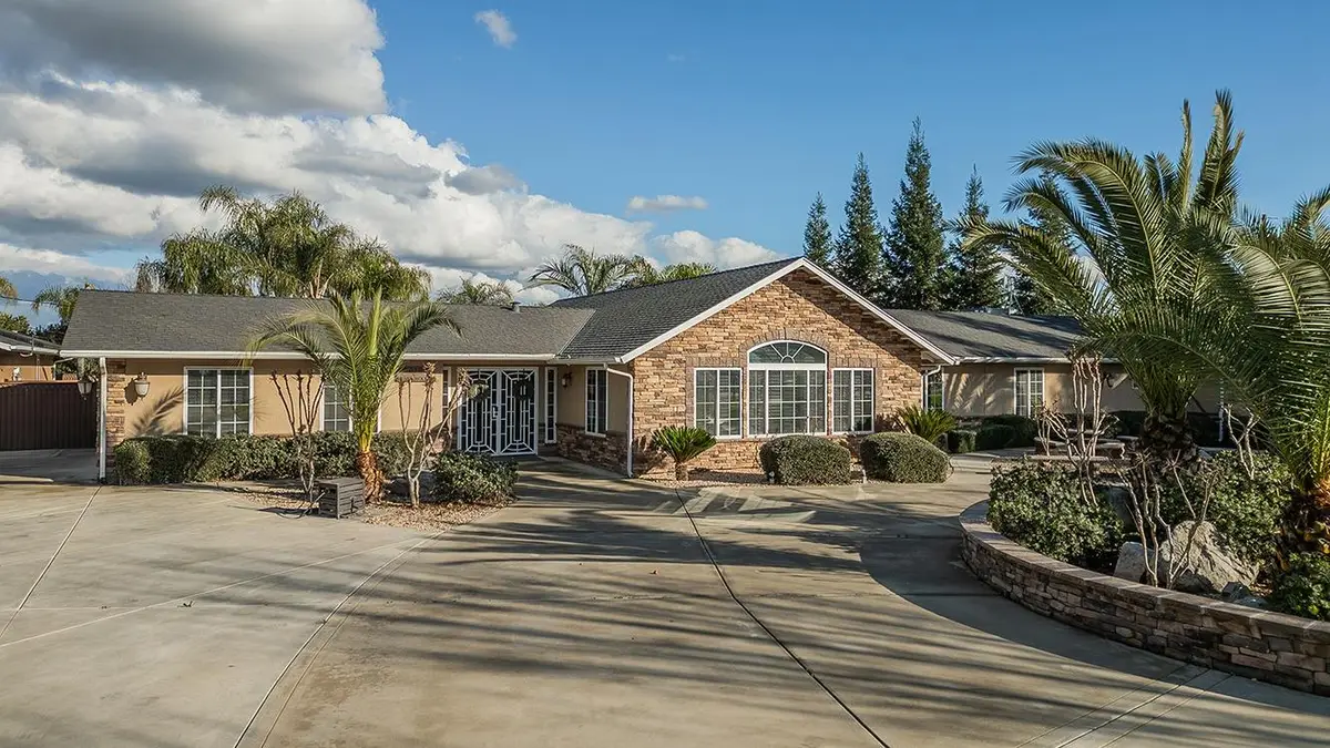 7010 S Frankwood Avenue, Reedley, CA 93654 - #1