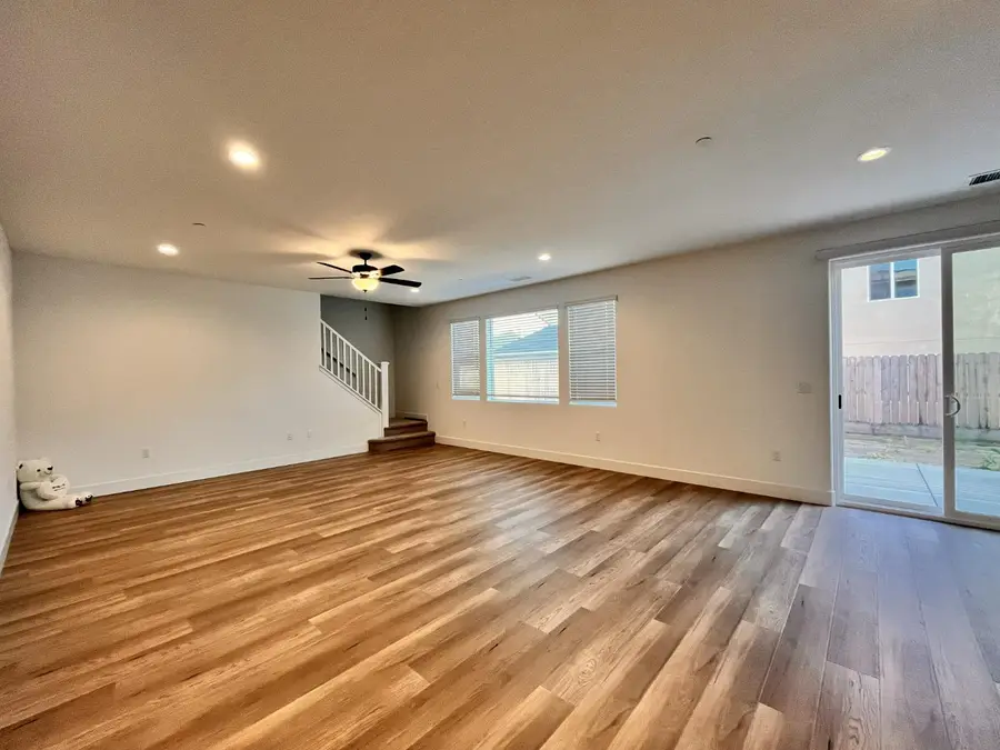 2827 E Colina Drive, Fresno, CA 93730 - #2