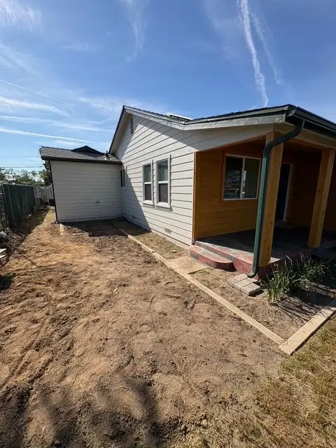 507 I Street, Sanger, CA 93657 - #3