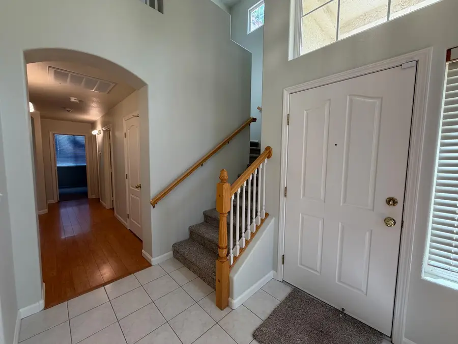 5918 W Chennault Avenue, Fresno, CA 93722 - #3