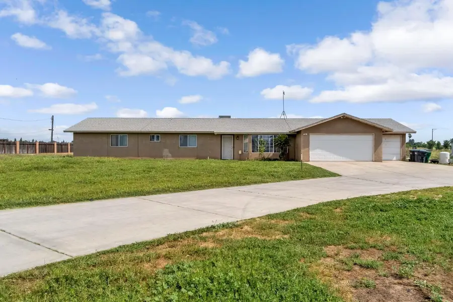 94 N Locan Avenue, Fresno, CA 93737 - #2