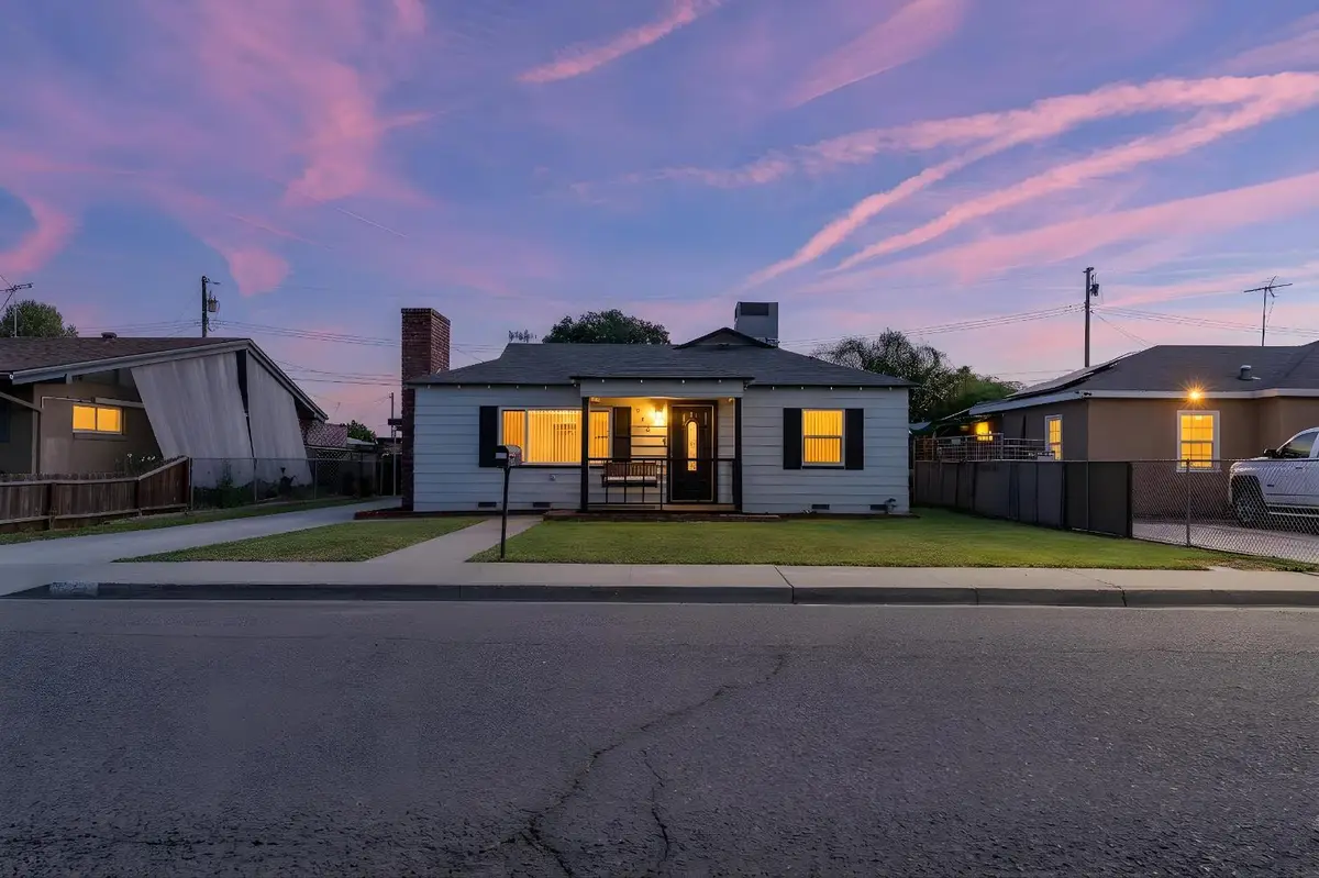 343 Walnut Street, Lemoore, CA 93245 - #1