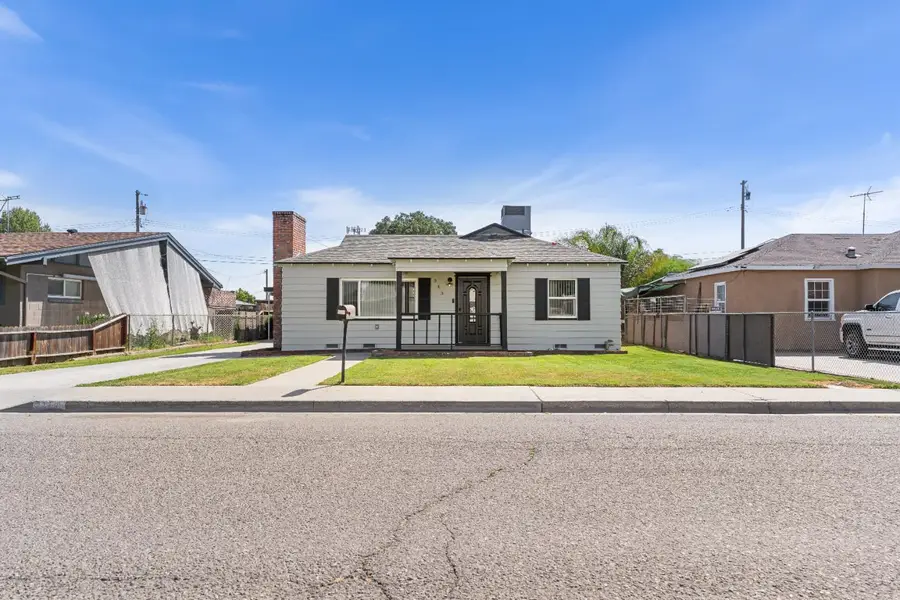 343 Walnut Street, Lemoore, CA 93245 - #2