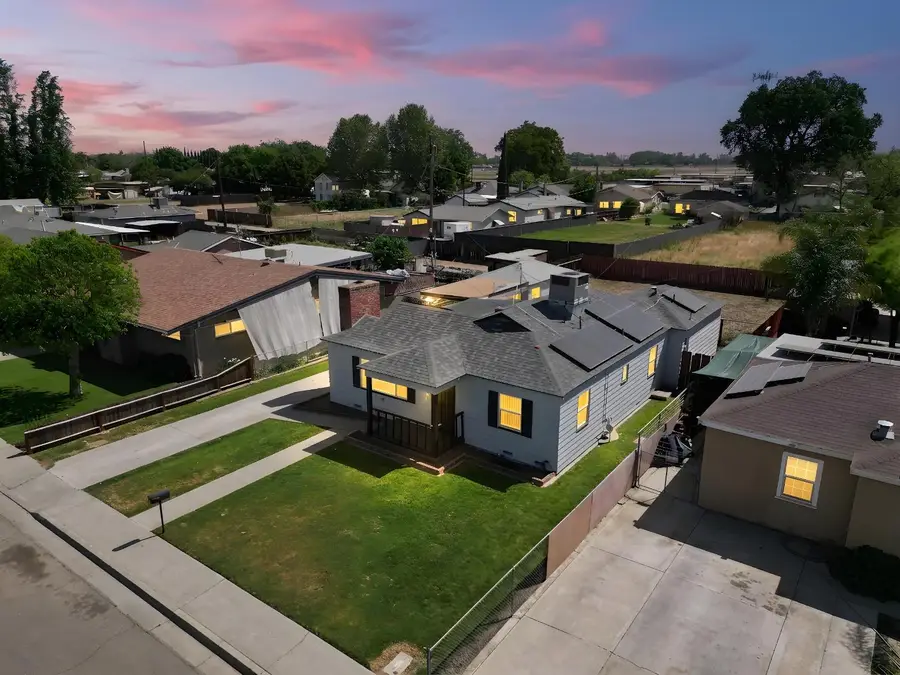 343 Walnut Street, Lemoore, CA 93245 - #3