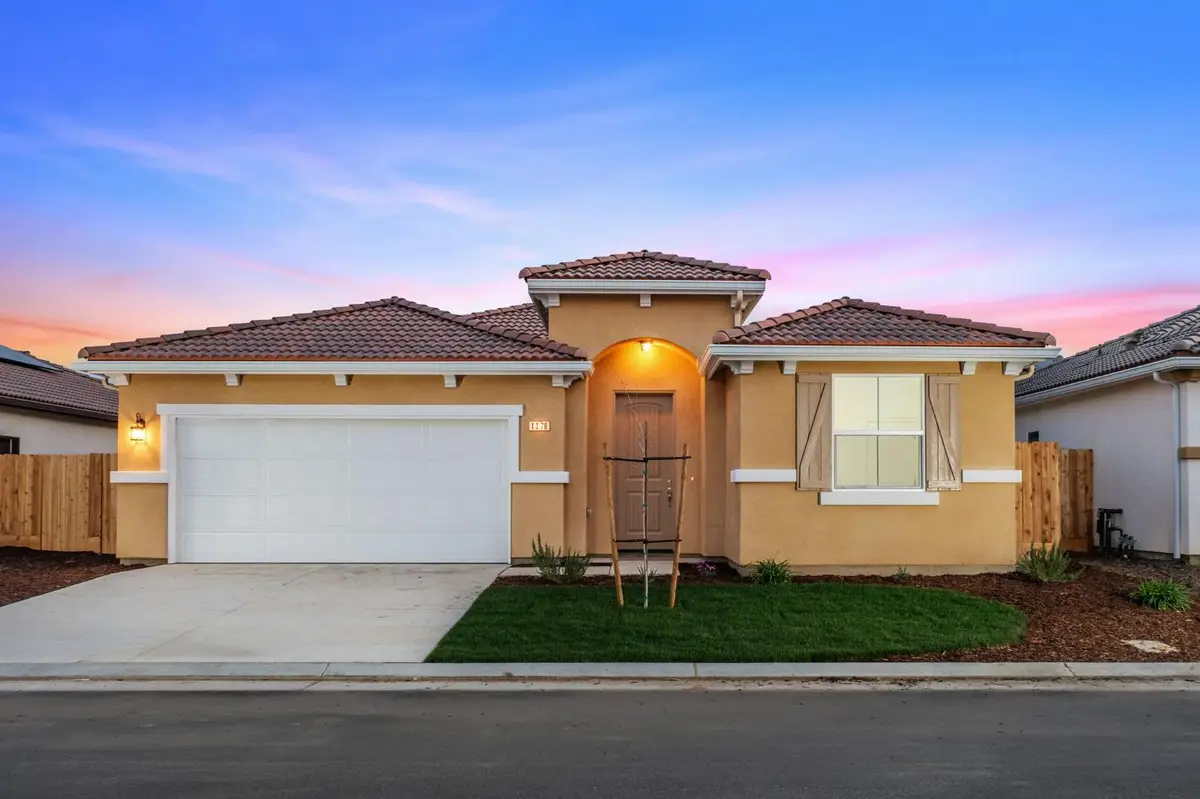 1476 Crimson Way, Dinuba, CA 93618 - #1