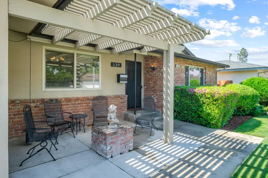 539 E Sample Avenue, Fresno, CA 93710 - #2