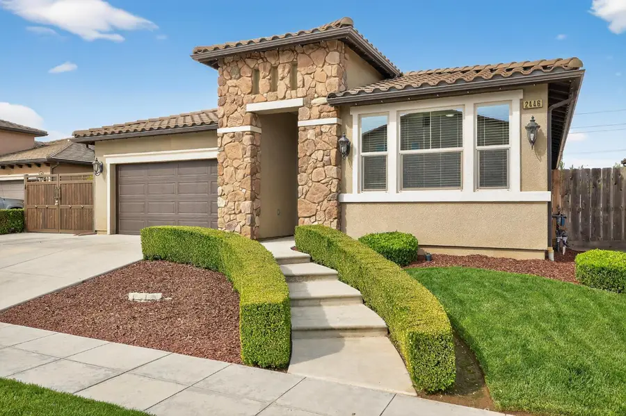 2446 S Claremont, Fresno, CA 93727 - #3