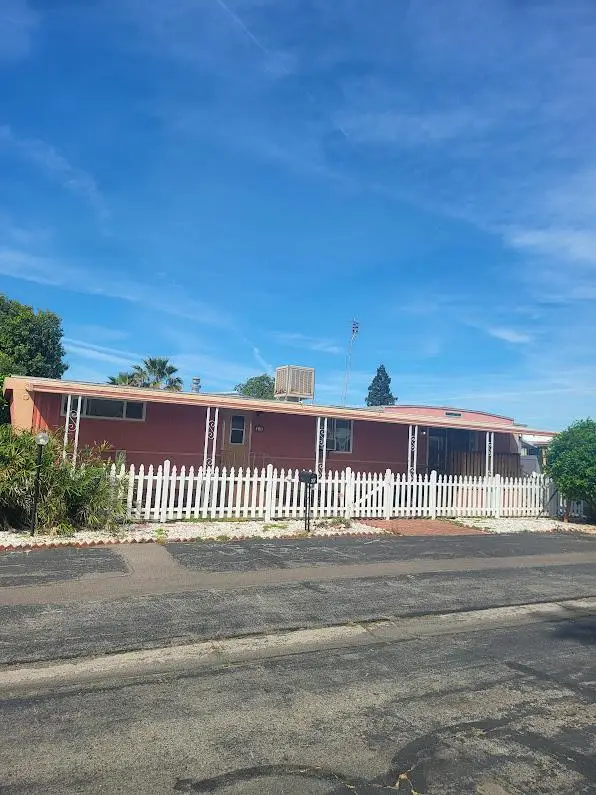 1724 Minnewawa Avenue #77, Clovis, CA 93612