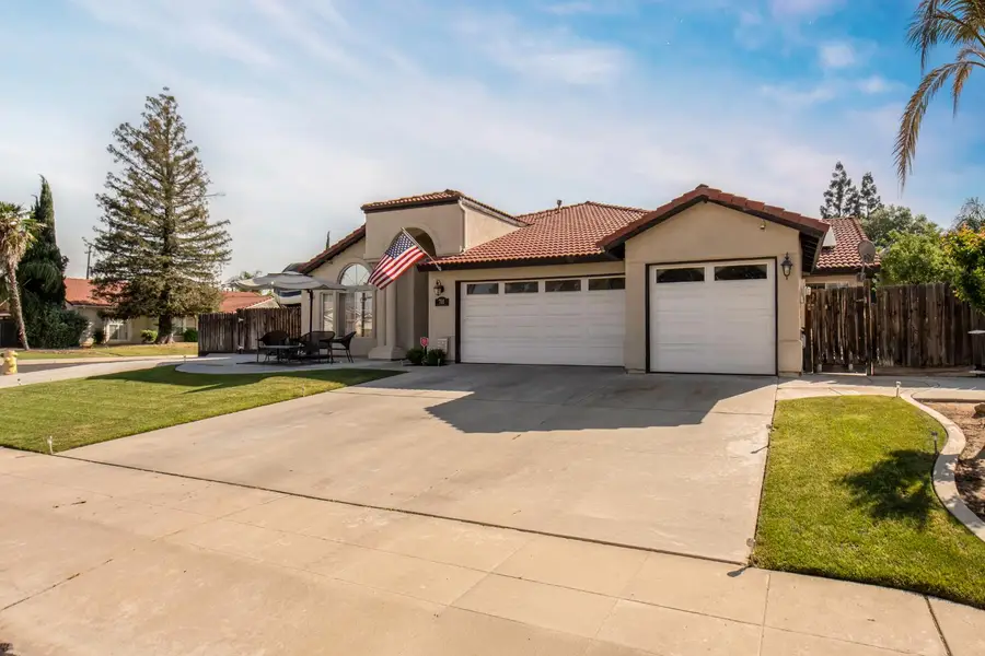 701 Mcarthur Avenue, Clovis, CA 93611 - #3