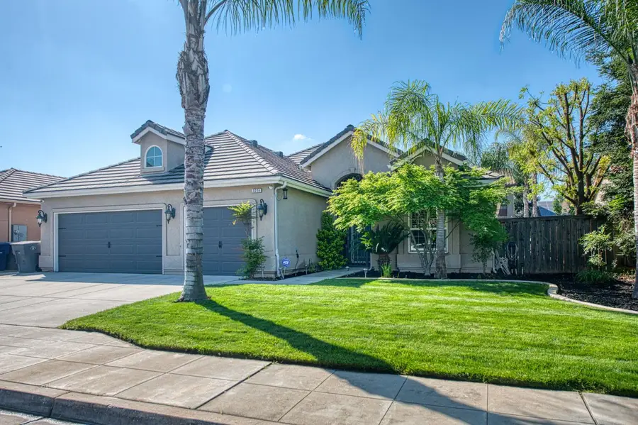 3274 Keats Avenue, Clovis, CA 93619 - #3