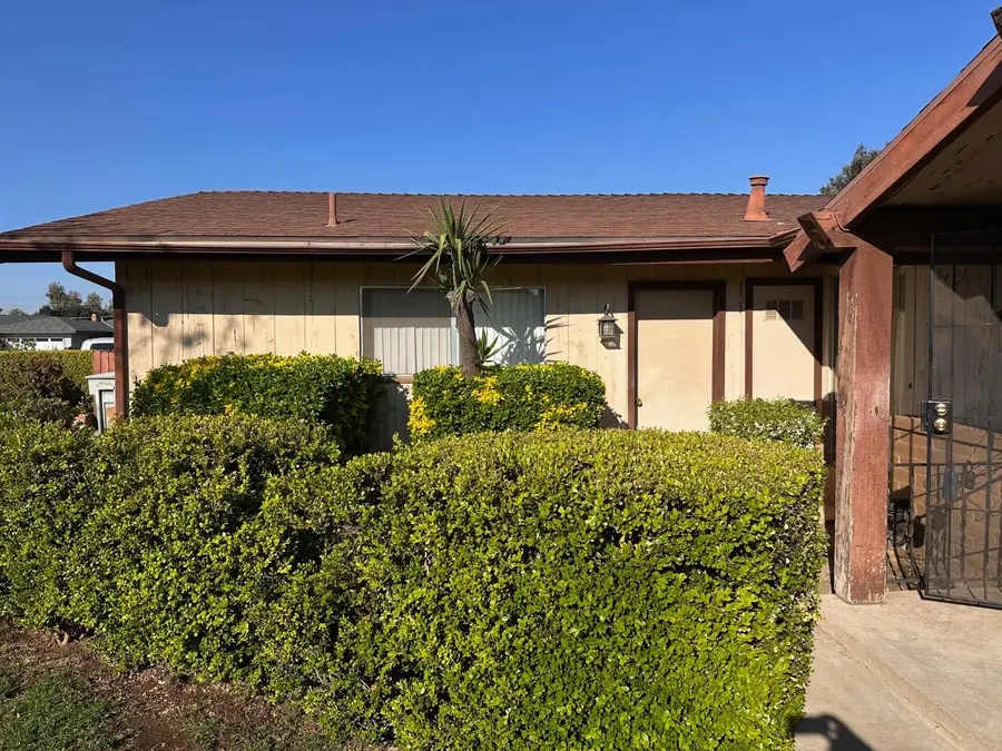 1922 N Dearing Avenue, Fresno, CA 93703 - #3