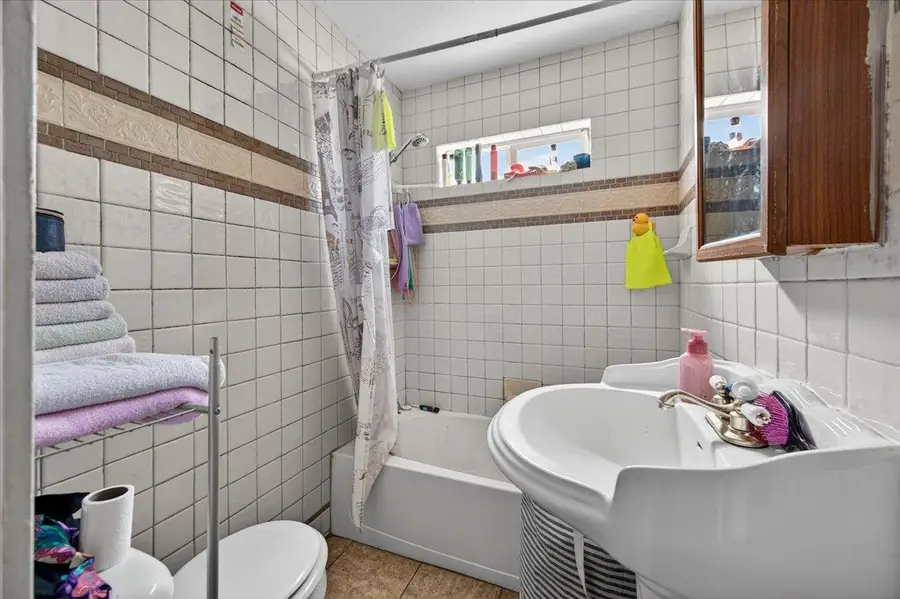 1328 E Fedora Avenue, Fresno, CA 93704 - #3