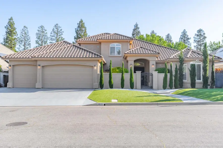 1103 E Newhall Drive, Fresno, CA 93720 - #2