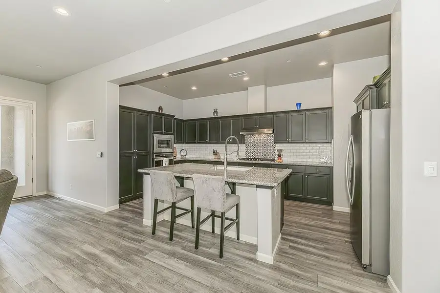 1055 Agua Dulce Avenue, Clovis, CA 93619 - #3