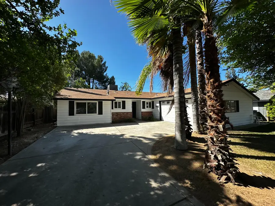 4104 E Ashlan Avenue, Fresno, CA 93726 - #3