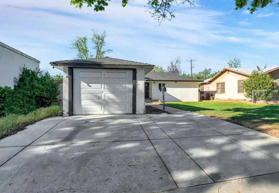 21 E Eden, Fresno, CA 93706 - #3