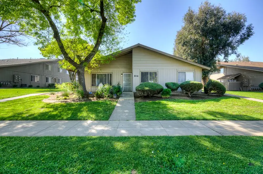 816 Sherwood Way, Madera, CA 93638 - #2