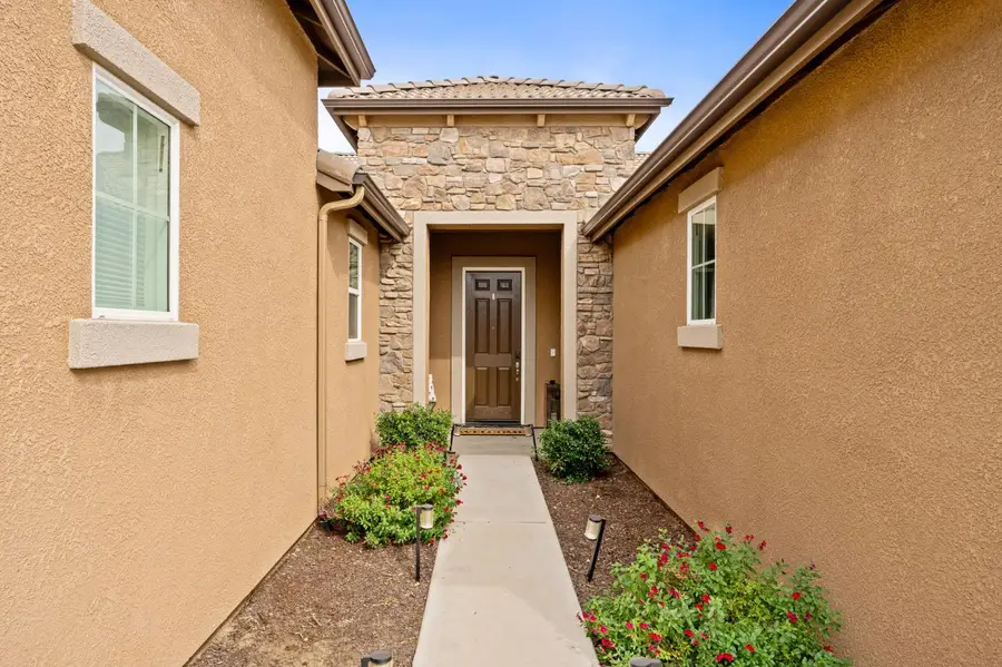 3428 N Crenshaw, Visalia, CA 93291 - #2