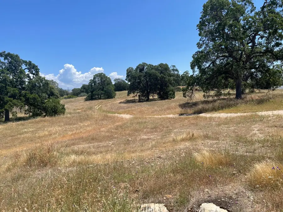 36 Rancho Ramon Ct, Coarsegold, CA 93614 - #2