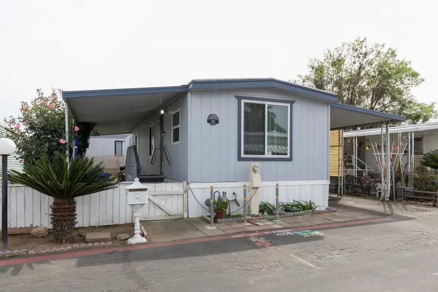 1272 Villa Avenue #28, Clovis, CA 93612 - #2