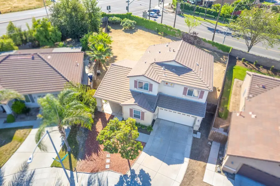 5586 E Atchison Street, Fresno, CA 93727 - #3