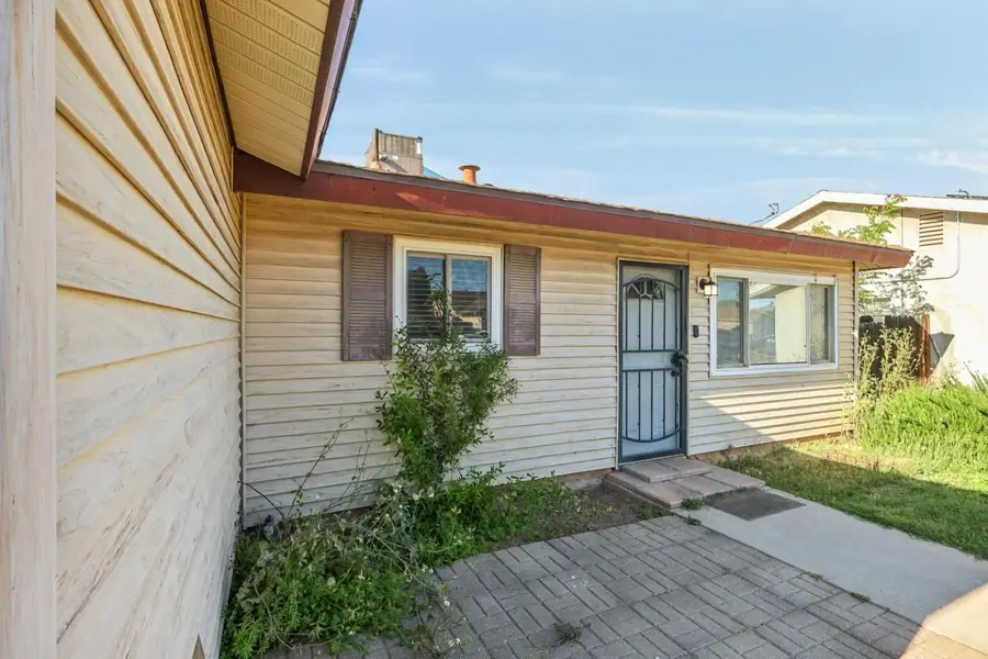 1755 4th Street, Clovis, CA 93611 - #2