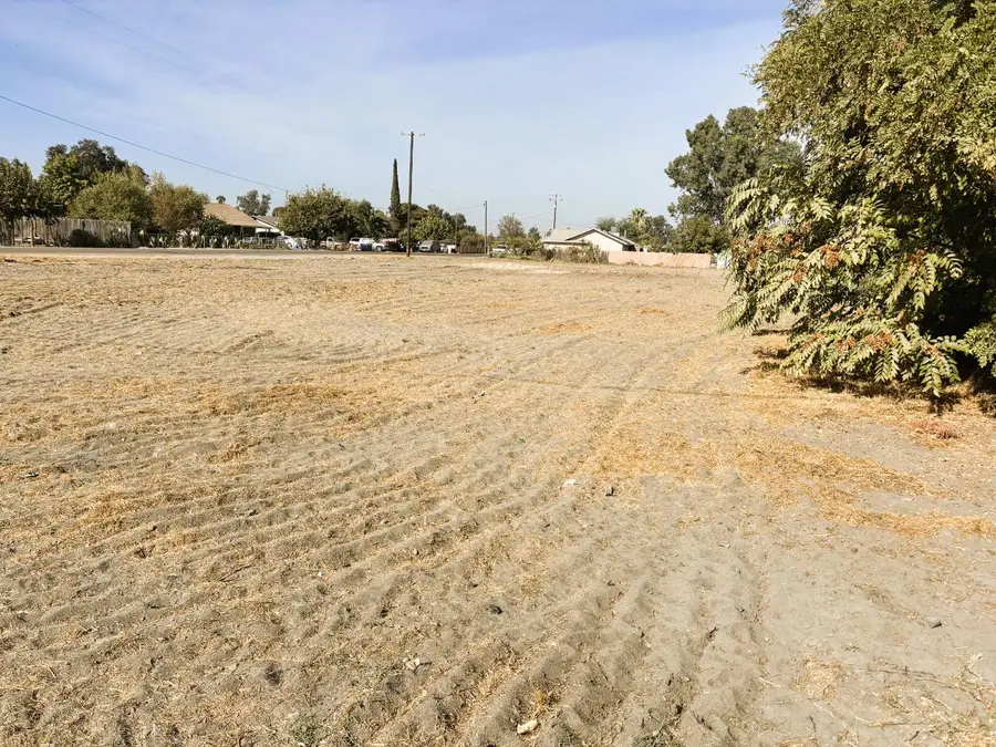2744 Sherman Avenue, Corcoran, CA 93212 - #3